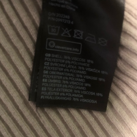 H&M Ribbed Knit Blouse - Picture 4 of 5